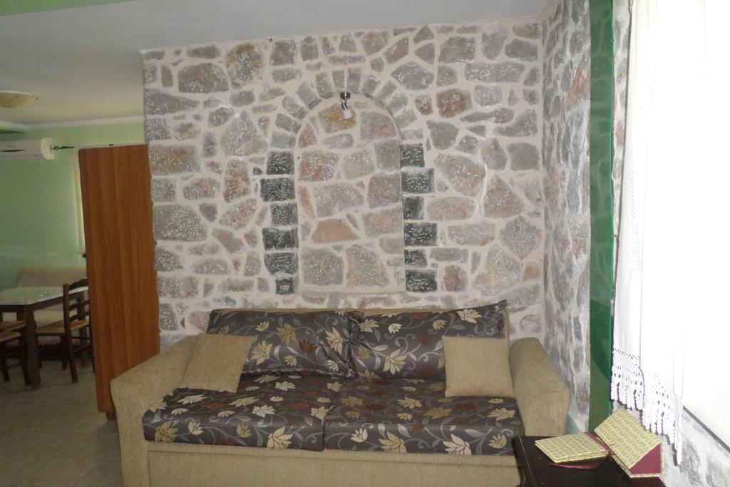 To Asteri Apartment Avgonima Room photo